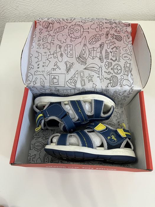 Сандалии Garvalin