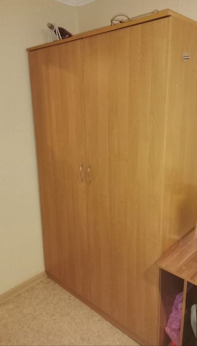 Два шкафа для одежды