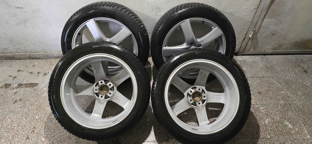 Джанти Alutec 7.5x19 5x114.3 67.1 със зимни гуми Hankook 235/50R19