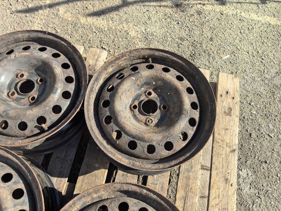 15 цола 4 х 100 мм ТОйота / КИЯ / Хюндай / Мазда / Сузуки - 5,5 Инча