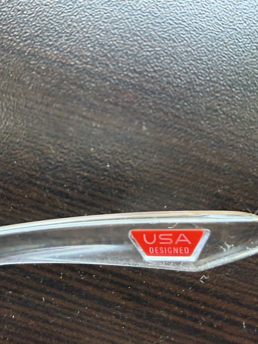 Слънчеви очила Tommy Hilfiger,Oakley Англия