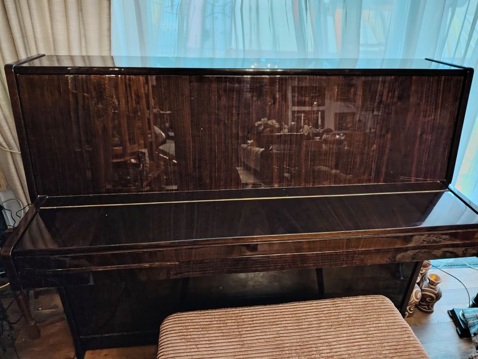 Pianina Petrof in stare impecabila tehnic si estetic