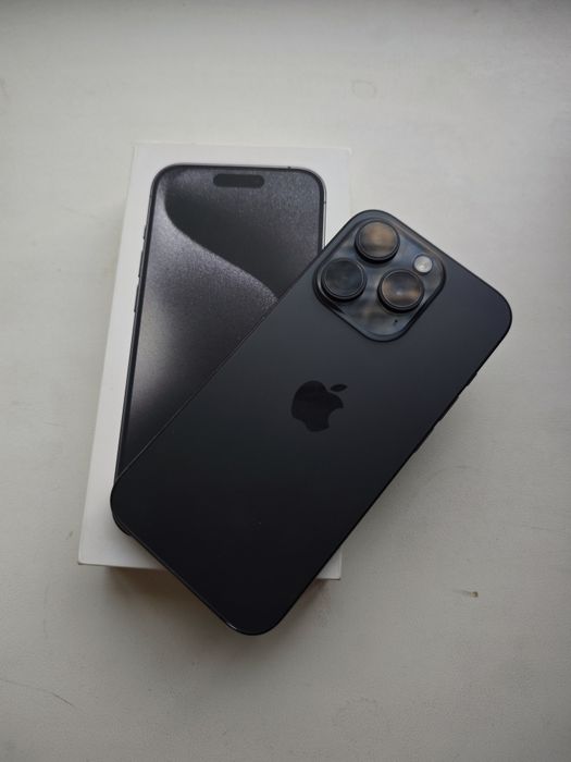 Срочно продам iPhone 15 Pro