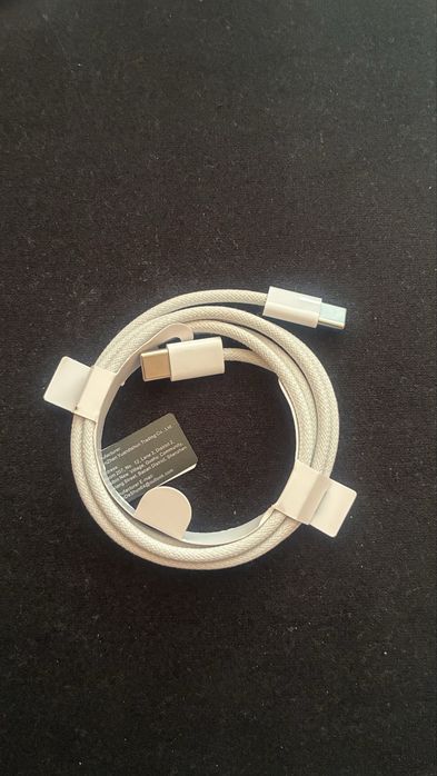 Зарядно type-C от двете страни