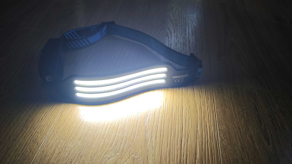 LED челник със сензор за движение и фенерче