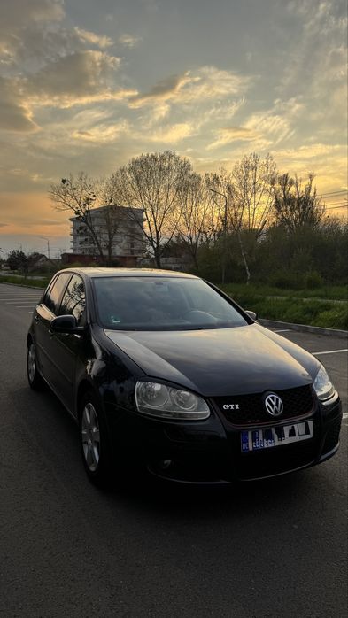 volkswagen  golf  V  1.6 benzina