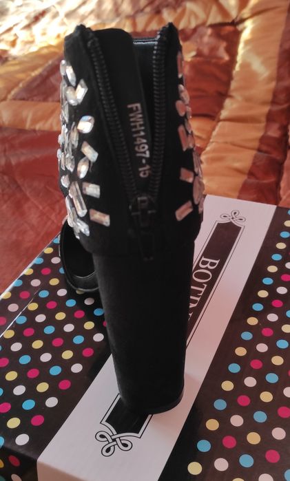 Официални дамски обувки Botinelli