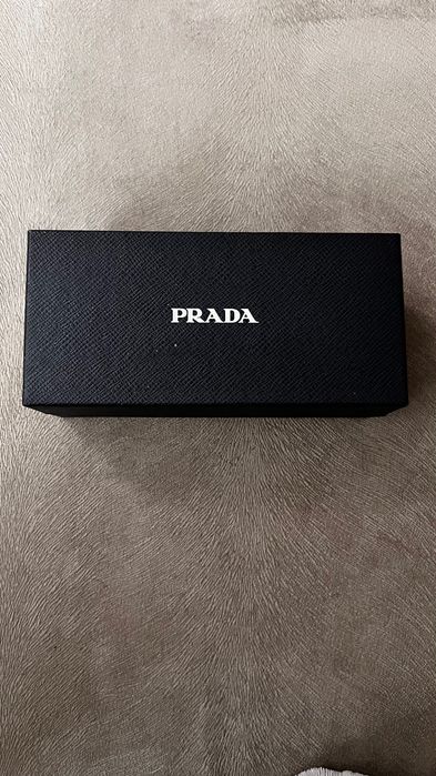 Слънчеви очила Prada