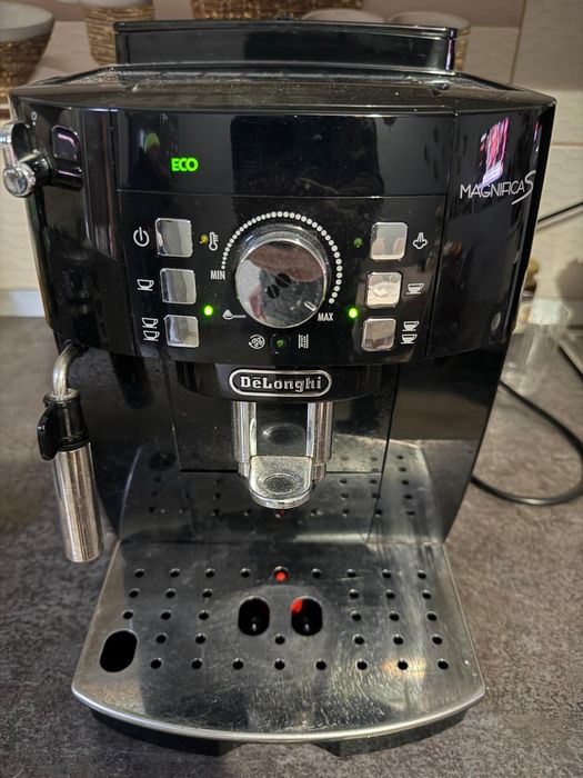 Aparat de cafea DeLonghi MagnificaS