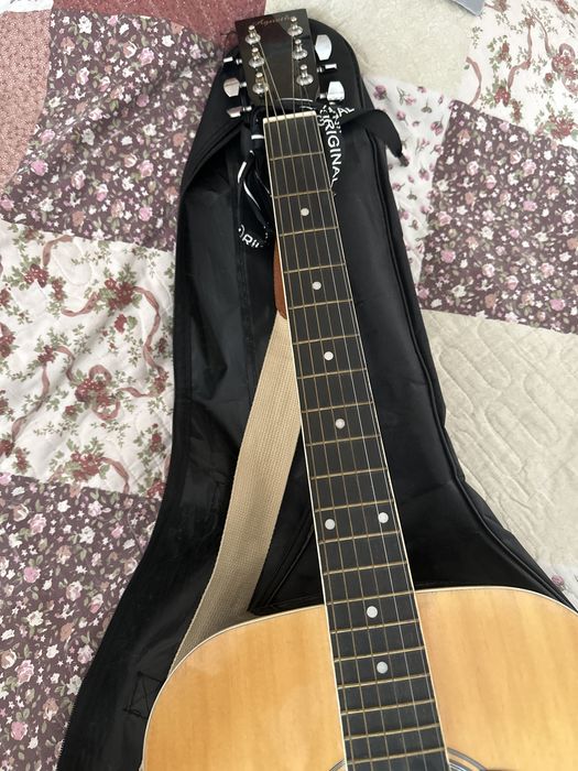 Гитара модельAAG-E120 Agnetha