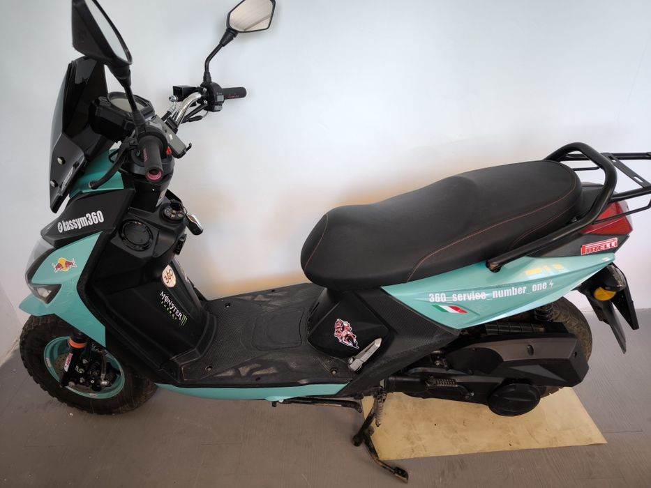 Скутер продам ухоженный