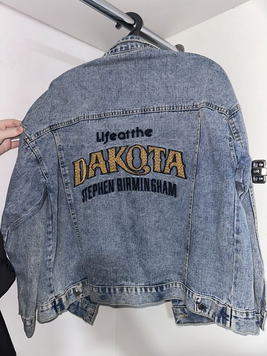 женская джинсовая куртка