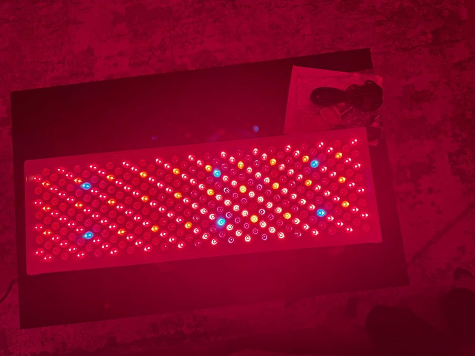 Инфрачервен LED панел PlatinumLED IR+NIR BIOMAX 900 (7 вълни спектър 480 630 660 810 830 850 1060nm)