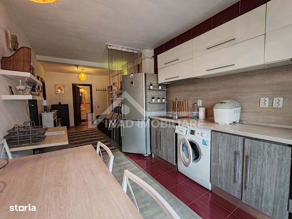 Apartament 3 camere, 2 balcoane, parcare, mobilat si utilat, Str.Porii