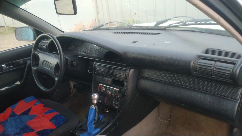 Автомашина Ауди с4