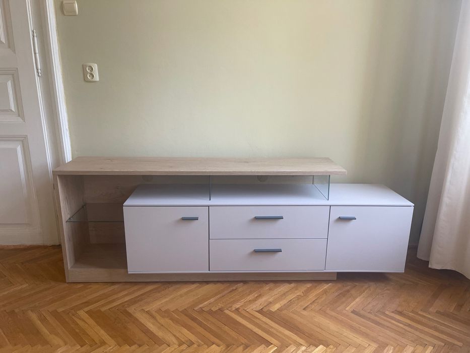 Comodă TV NOUĂ de vânzare
