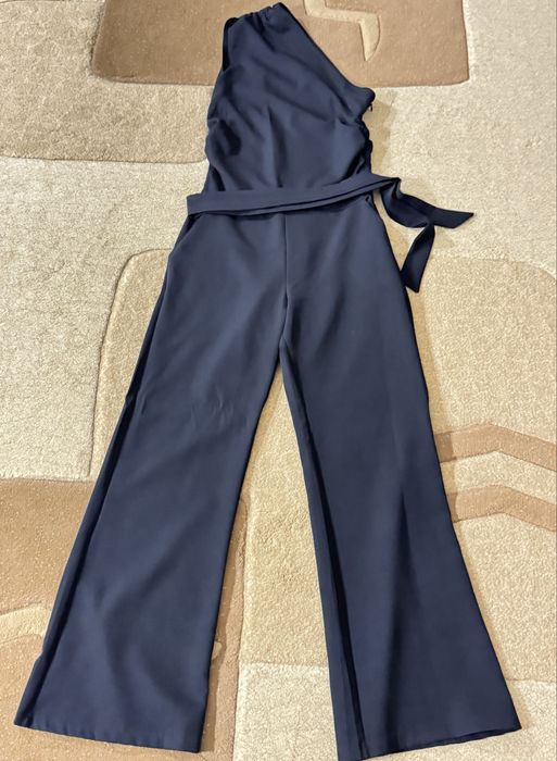 Продам комбинезон женский