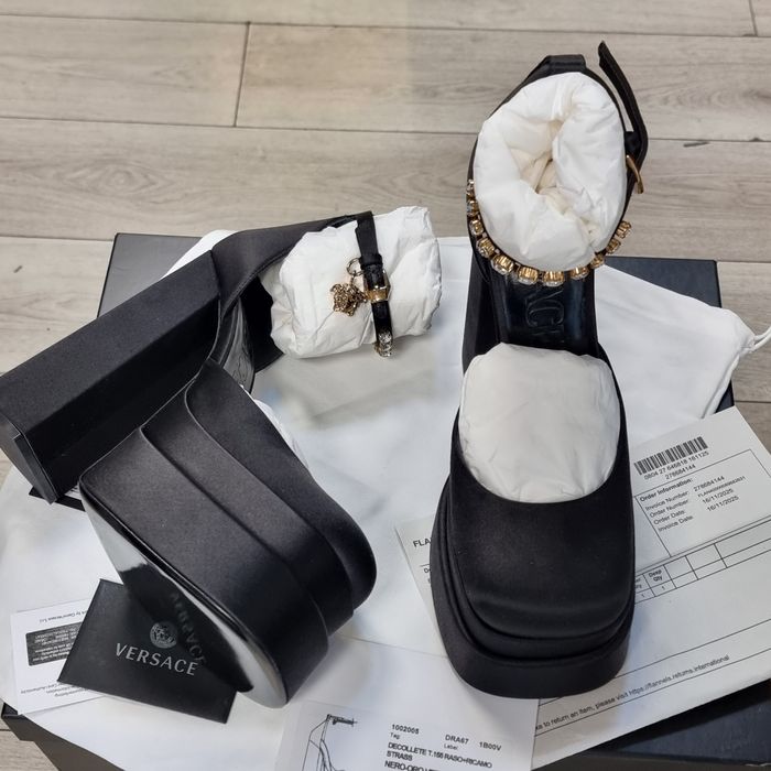 Amanet F28: Pantofi platforma Versace Aevitas marime 40