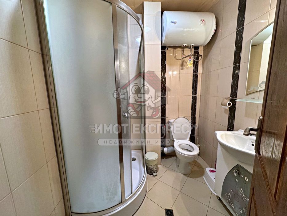Продава се Двустаен апартамент в Асеновград - 70 кв.м за 780 €/кв.м - Снимка #16