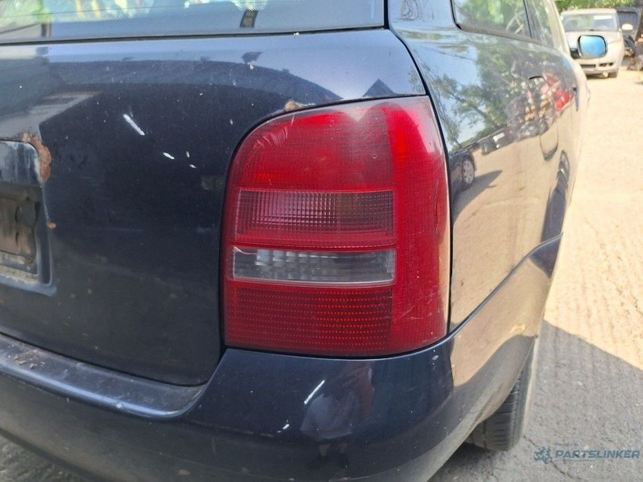 Lampa spate / Stop dreapta AUDI A4 Avant 8D5, B5 1999 - 2001 FACELIFT  8D9945096D