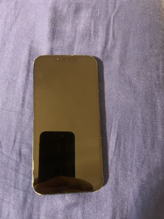 Iphone 13 128 gb midnight черен 80% батерия