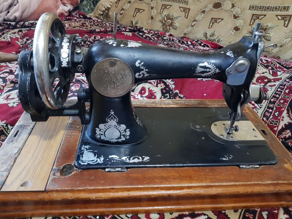 Швейная машинка Зингер