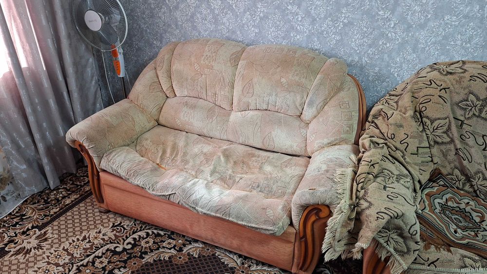 Отдам диван даром б/у