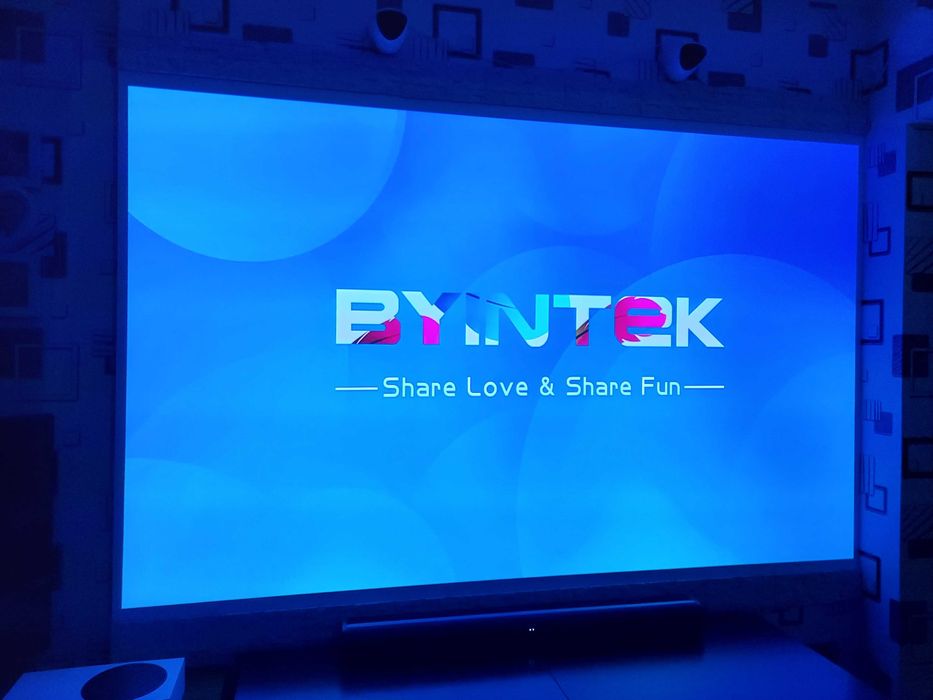 Проектор DLP 1080p