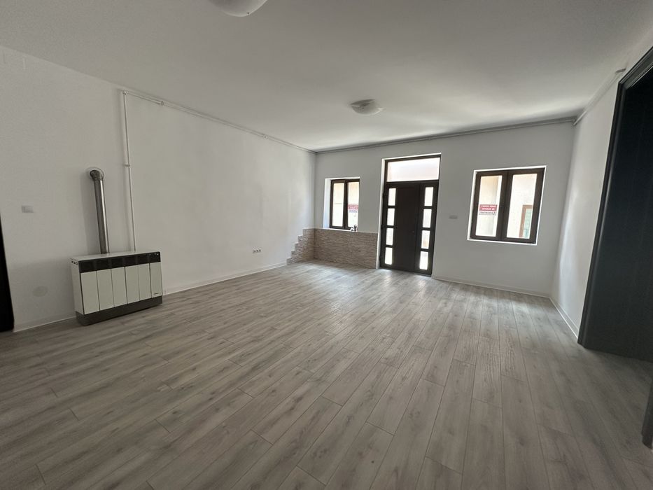 Inchiriez spatiu de birouri