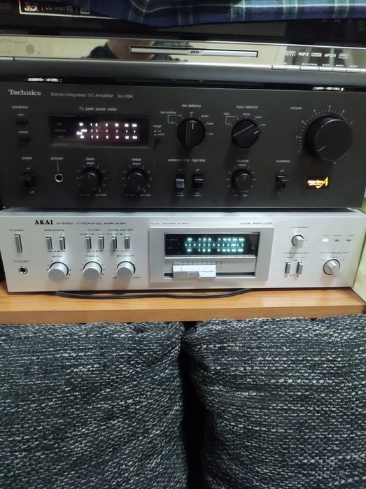 Boxe și amplificatoare audio vintange