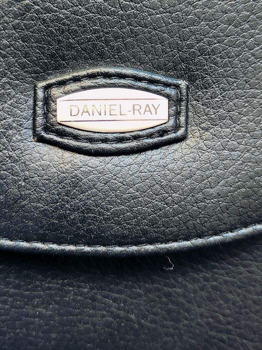 Geantă Daniel Ray.