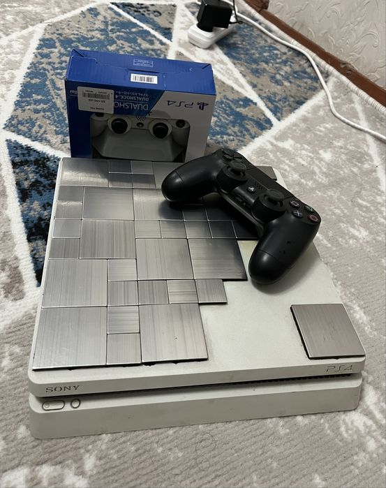 Sony PlayStation 4 Slim
