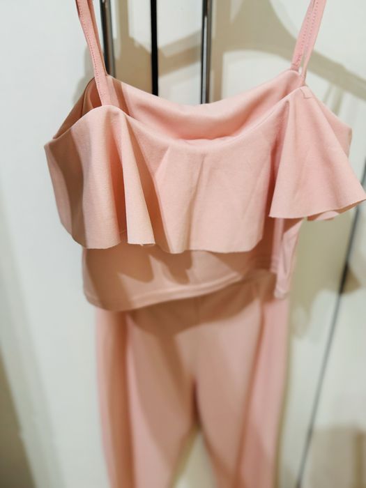 Елегантно костюмче за момиче от три части