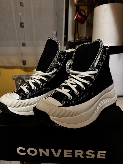 Converse 42 aproape noi!