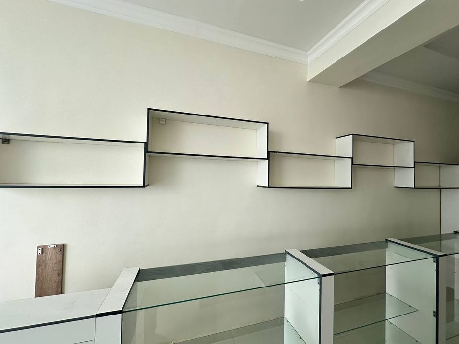 Витрина сотилади