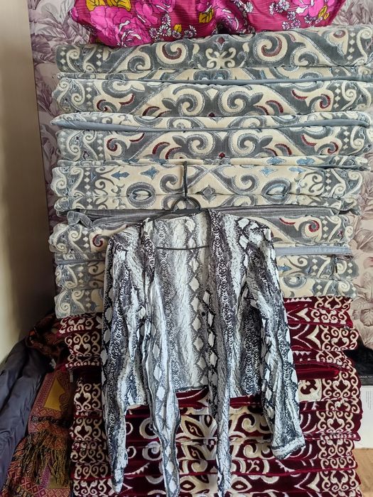 Продам платье кофты