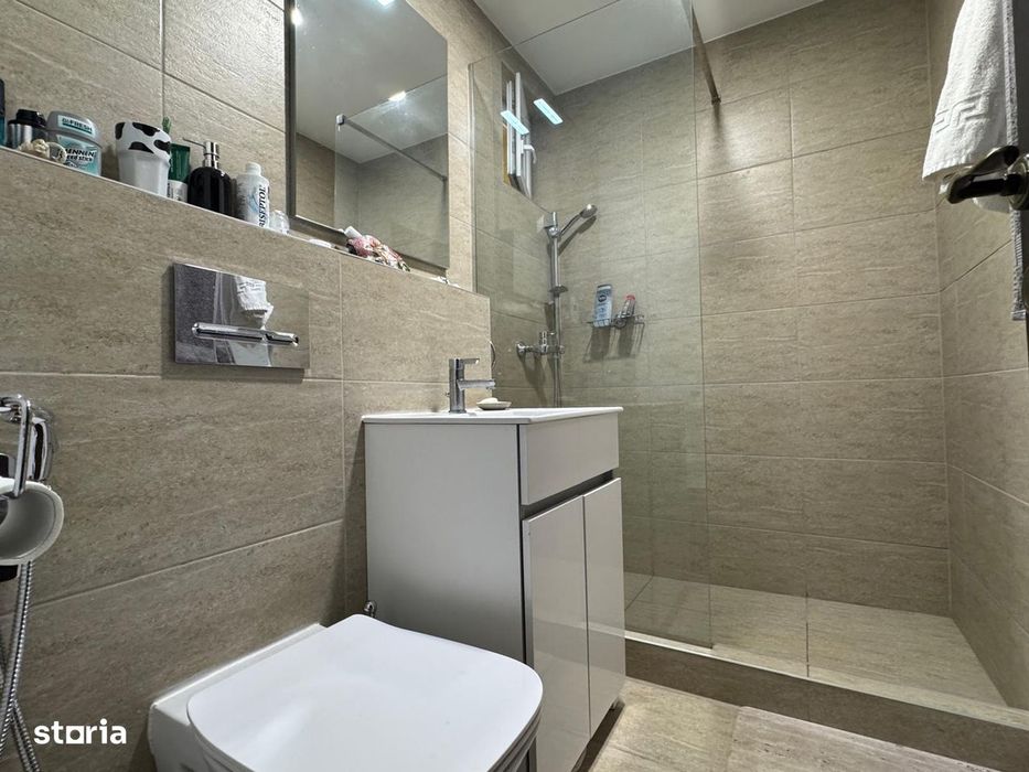 Apartament 2 camere, izolat, centrala proprie, Centru Suceava