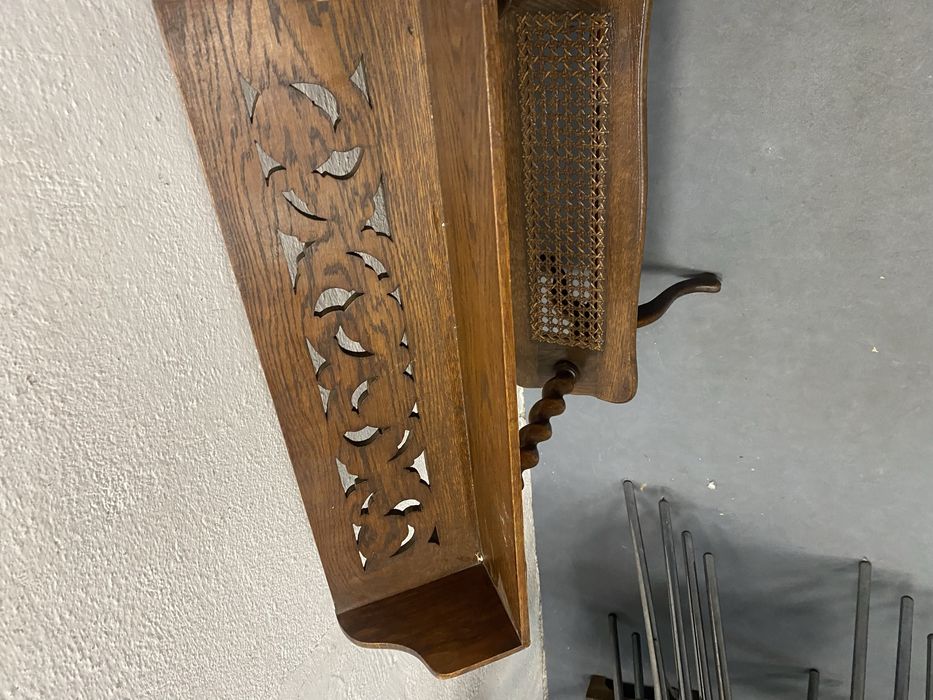 Поставка за вестници дъб резба и ратан England 1940