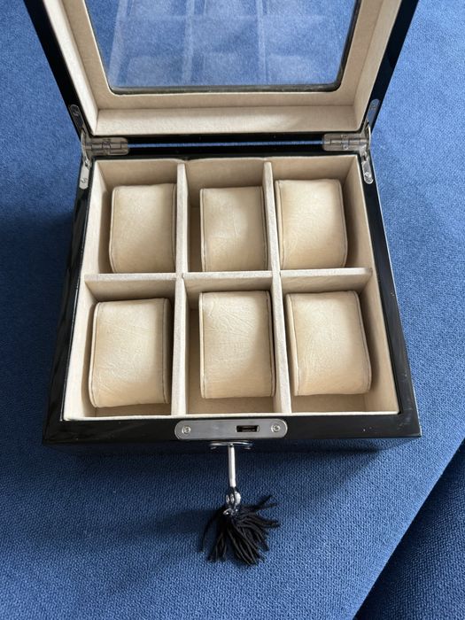 Футляр для часов