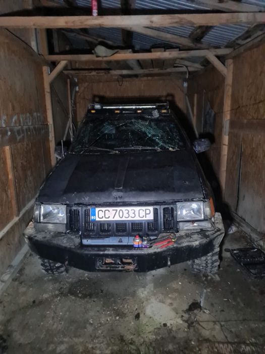 Vand jeep cherokee 5.2 benzina