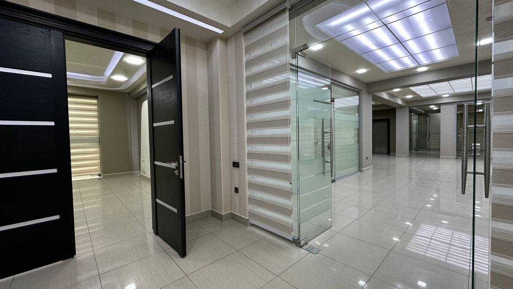 1500 кв.м Офис. Бизнес центр Ойбек Гранд мир Госпитальный 22.5 у.е