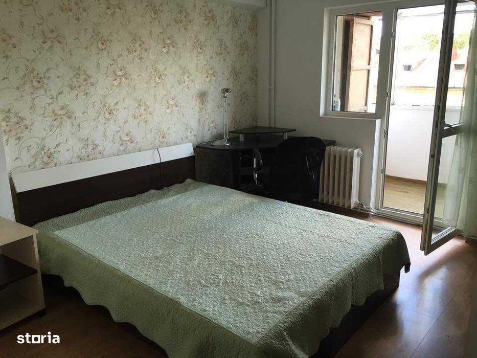 Apartament 3 camere de închiriat – Independenței, lângă Universitatea — fotografia 1