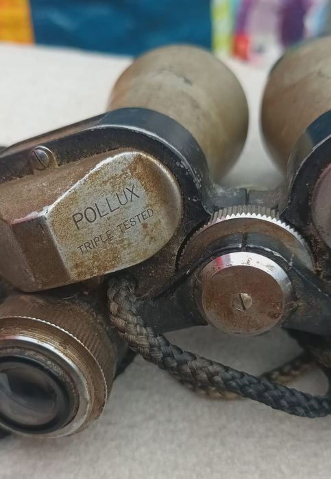 Binoclu vechi de colecție și oglinda veche și pistol de colecție patent Bear Gerber