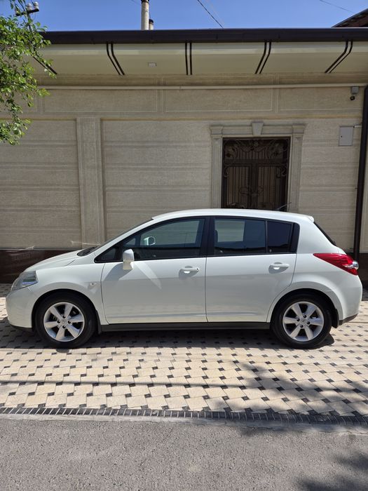 Nissan tiida 2008