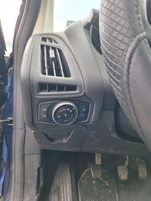 Ford focus ,  бензин