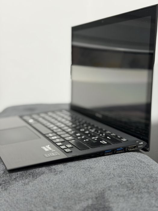 Sony Vaio Ultrabook i7 Лаптоп
