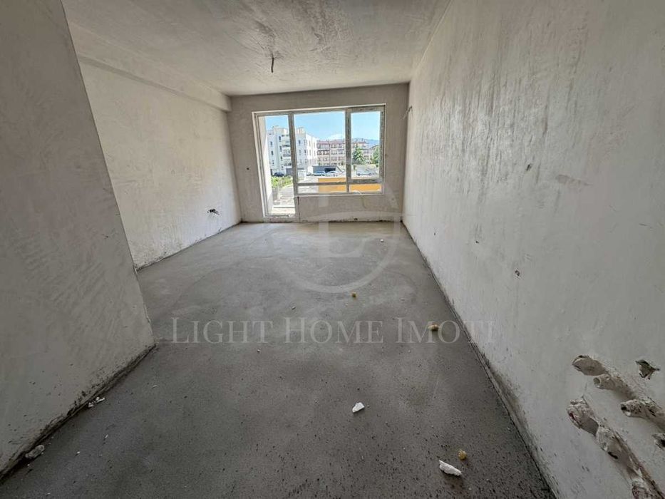 Продава се Двустаен апартамент в Пловдив, Остромила - 56 кв.м за 1367 €/кв.м - Снимка #1