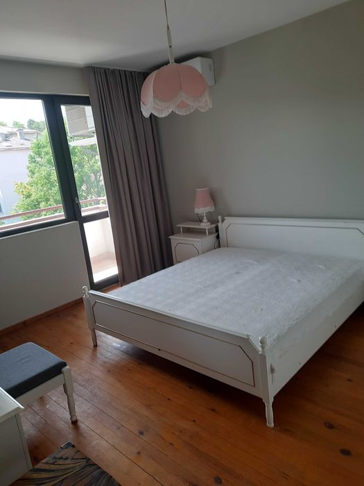 Продава се Тристаен апартамент в Плевен, 9-ти квартал - 130 кв.м за 1270 €/кв.м - Снимка #1