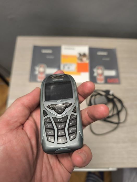Telefon Siemens M55 nefunctional inclusiv cameră foto externa pentru colectionari