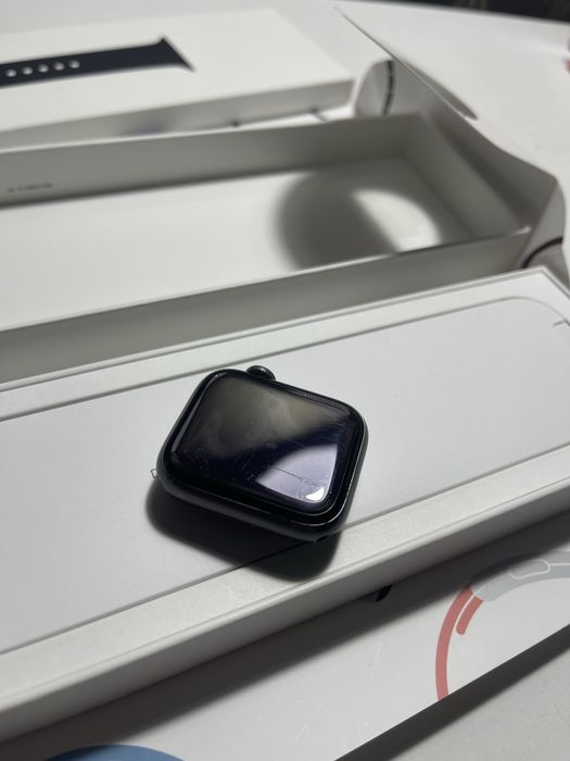 Продам Apple Watch 6 40mm